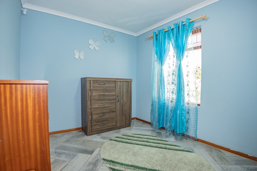 3 Bedroom Property for Sale in Oakdale Western Cape
